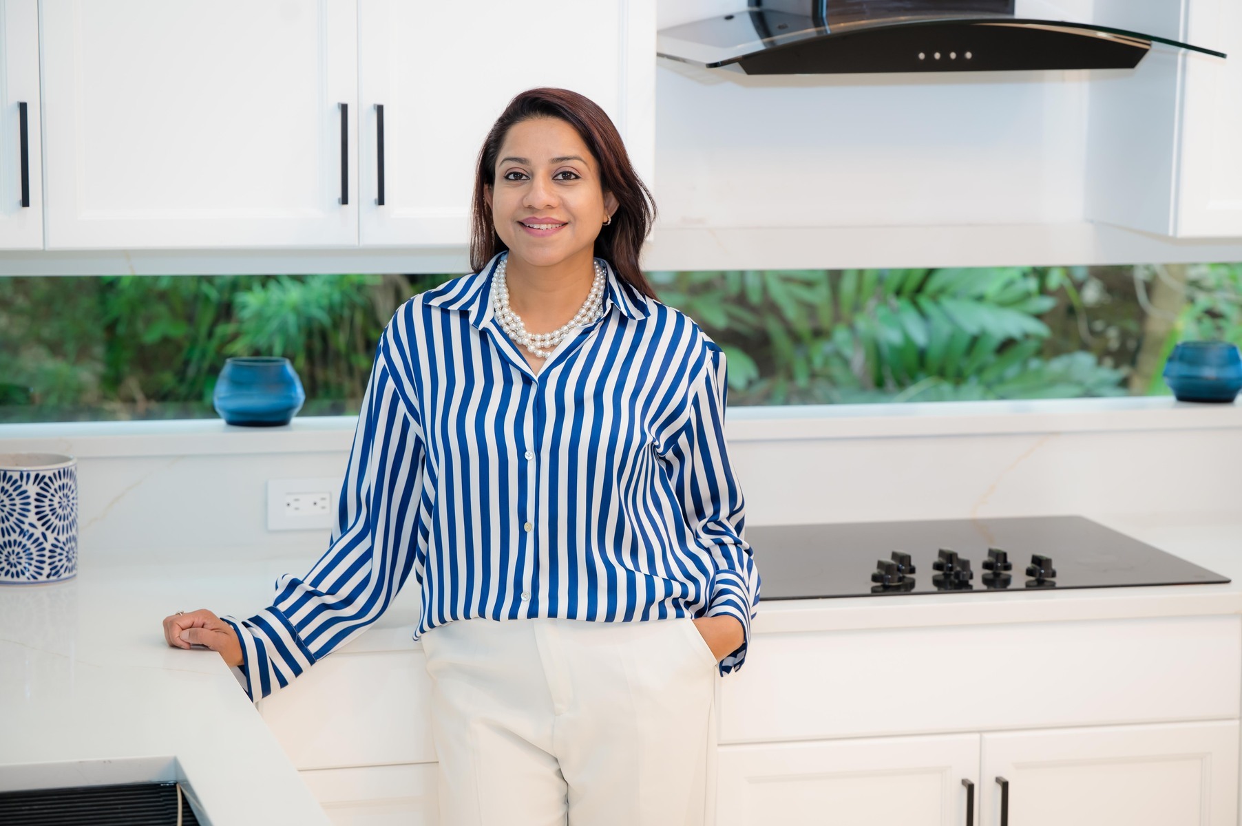 Realtor - Interior - Moder lifestyle branding headshot