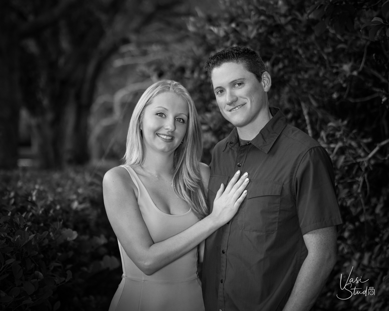 Photo sessions on location in South Florida. Call (561) 307-9875