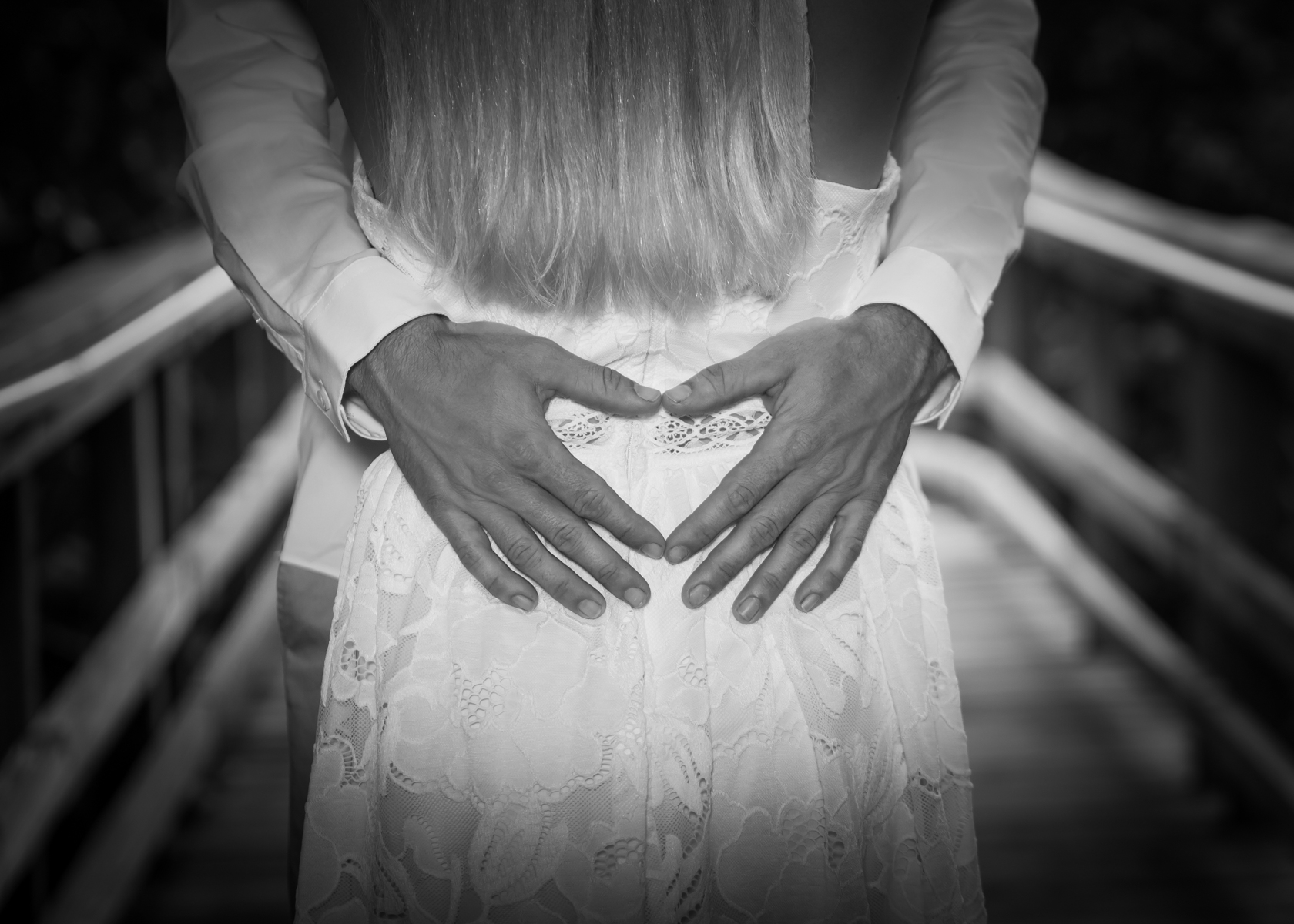 Schedule your custom family portrait session at Vasi Studio today!